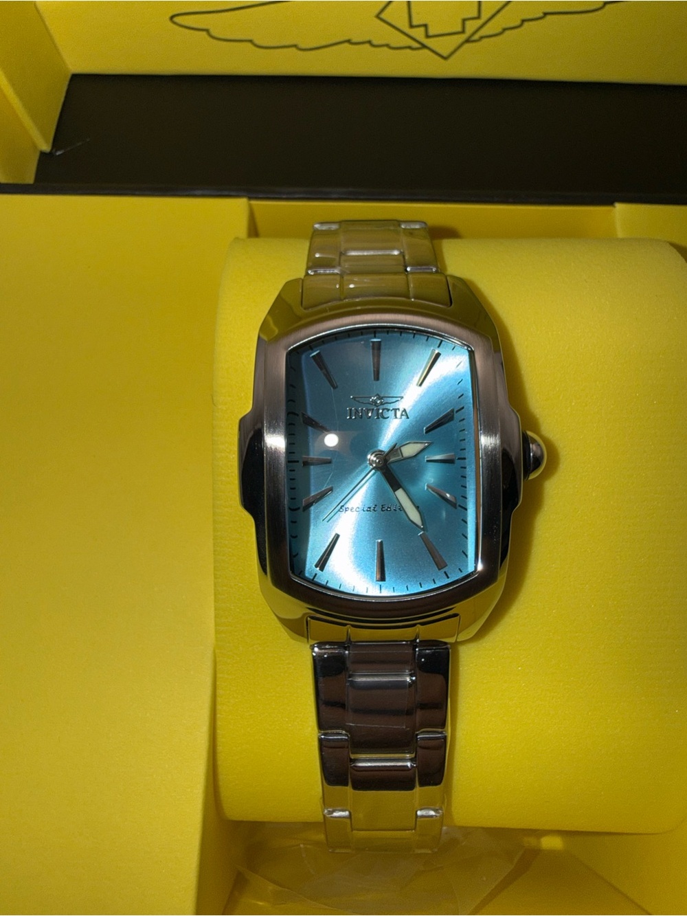 Invicta Lupah Lady Model 43557 Ladies Watch 29mm, 100m water resistant